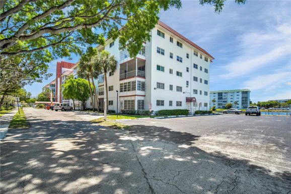 4750 NW 22nd Ct # 518, Lauderhill FL 33313
