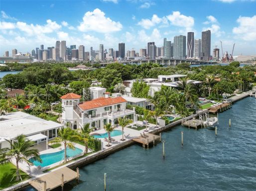 1001 N Venetian Dr, Miami FL 33139