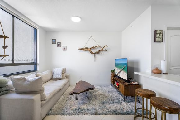 1330 West Ave # 905, Miami Beach FL 33139