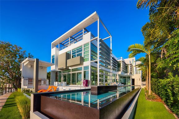 440 S Hibiscus Dr, Miami Beach FL 33139