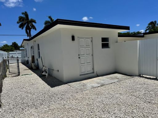 11000 SW 47th Ter # 2, Miami FL 33165