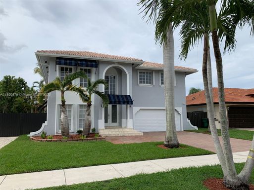 15831 SW 99th St, Miami FL 33196