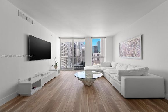 244 Biscayne Blvd # 2407, Miami FL 33132