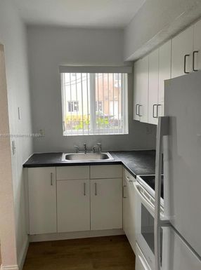 307 NW 84th St # 307, Miami FL 33150