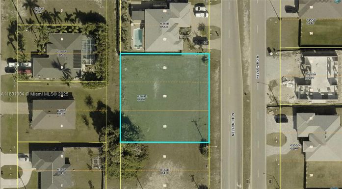 8 N Nelson Rd, Cape Coral FL 33993