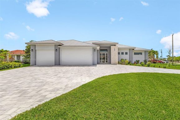 1632 SW 52nd ter, Cape Coral FL 33914