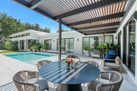 4151 Gate Ln, Miami FL 33137