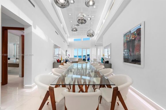 1825 Cleveland Rd, Miami Beach FL 33141