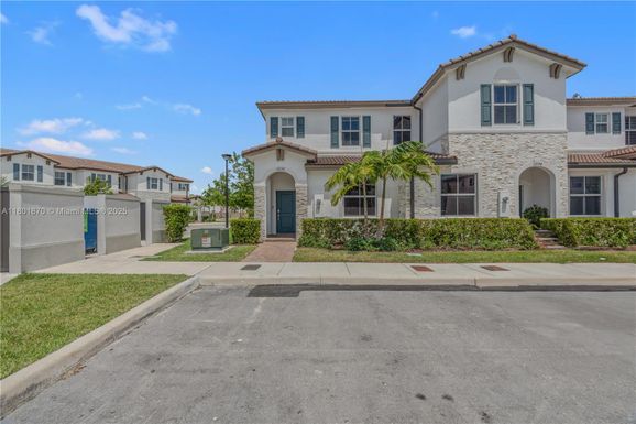 12130 NW 23rd Ct, Miami FL 33167