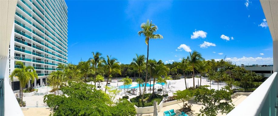 100 Bayview Dr # 224, Sunny Isles Beach FL 33160