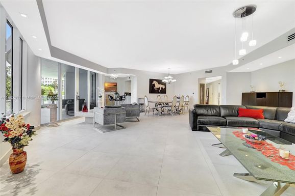 21200 Point Pl # 403, Aventura FL 33180