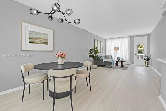 1150 Euclid Ave # 305, Miami Beach FL 33139