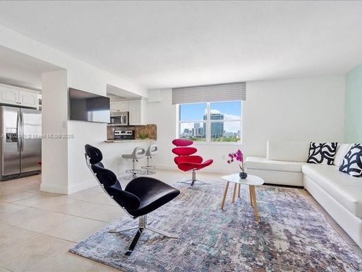 7620 Carlyle Ave # 702, Miami Beach FL 33141