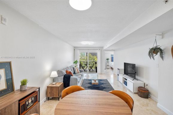 280 SW 20th Rd # 407, Miami FL 33129