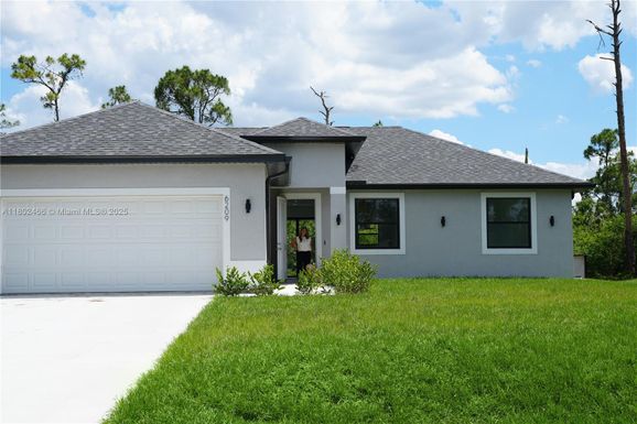 9016 E Justice Cir, La Belle FL 33935