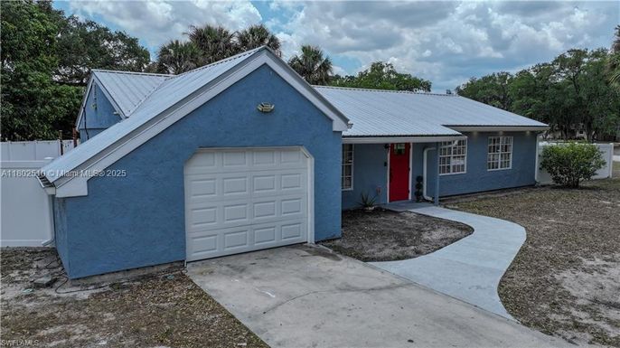 4002 Cascade Lane, La Belle FL 33935