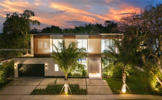 7700 SW 50th Ct, Miami FL 33143