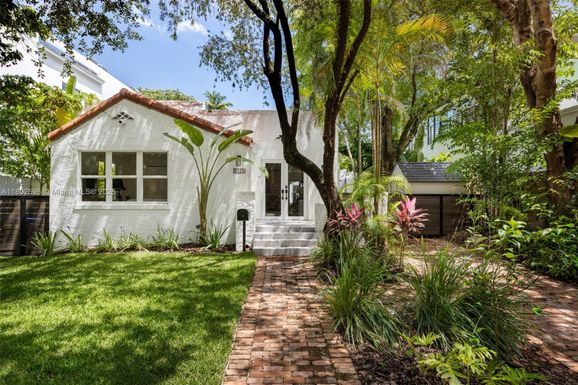 2478 Inagua Ave, Coconut Grove FL 33133
