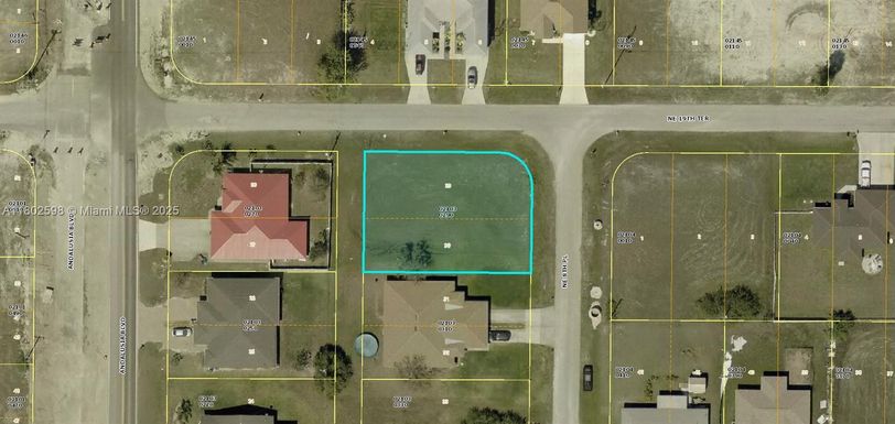 1910 NE 8th PL, Cape Coral FL 33909