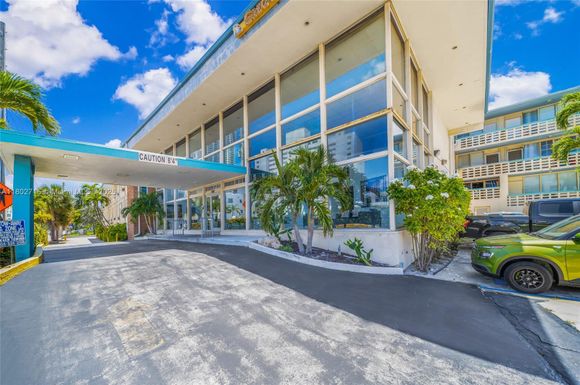 6484 Indian Creek Dr # 202, Miami Beach FL 33141