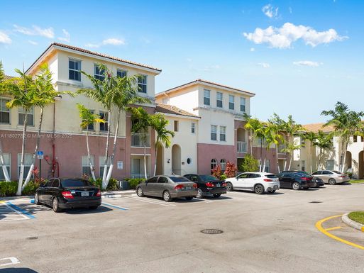 10022 NW 7th St # 206, Miami FL 33172