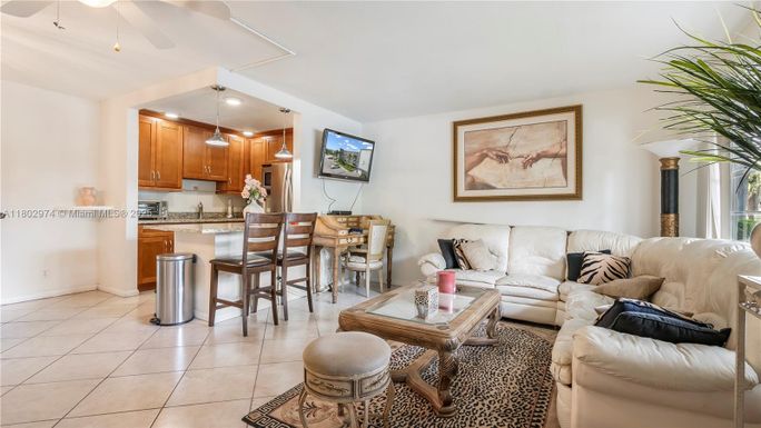 1012 Berkshire A # 1012, Deerfield Beach FL 33442