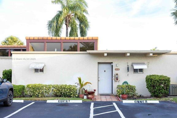2541 Boundbrook Blvd # 122, Palm Springs FL 33406