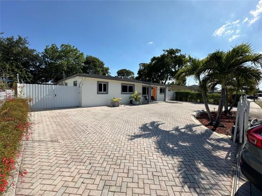 3520 NW 171st Ter, Miami Gardens FL 33056