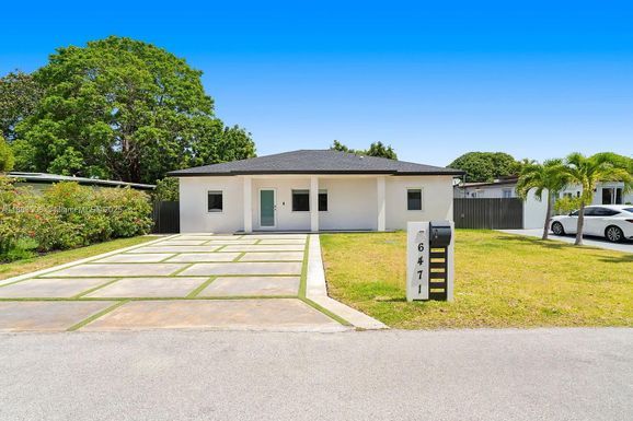 6471 SW 43rd St, Miami FL 33155