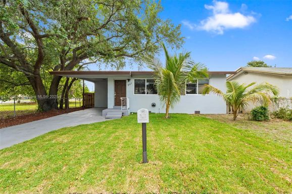 941 NW 76th St, Miami FL 33150