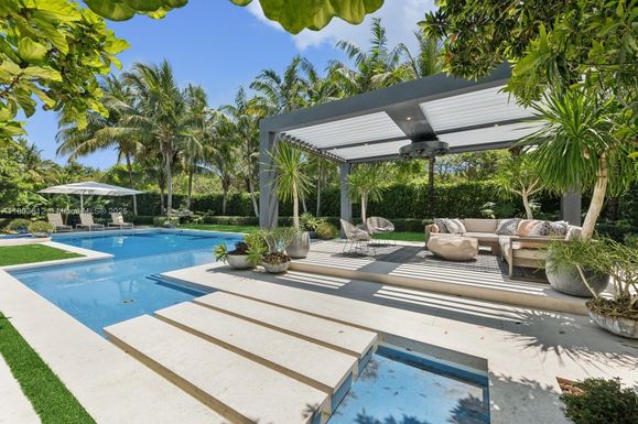 4898 Tropicana Ave, Cooper City FL 33330