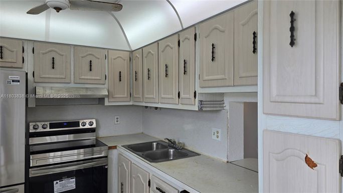 2520 NE 1st Ct # 406, Boynton Beach FL 33435