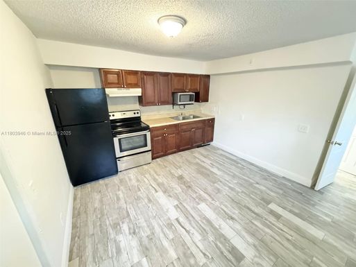 605 S J ST # 1A, Lake Worth FL 33460
