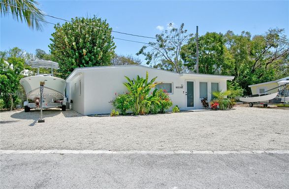 32 Pirates Dr, Key Largo FL 33037