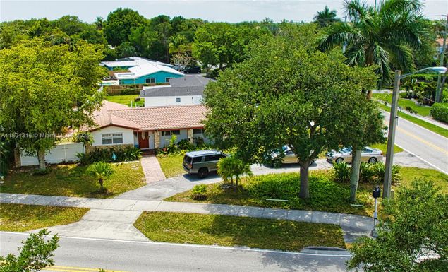 470 Tequesta Dr, Tequesta FL 33469