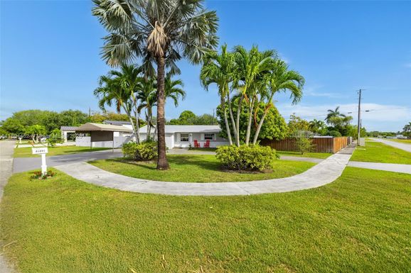 20201 SW 318th St, Homestead FL 33030