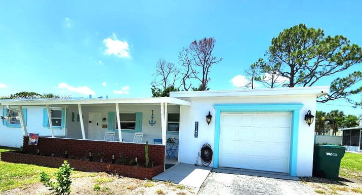 818 Lake McGregor Dr, Fort Myers FL 33919