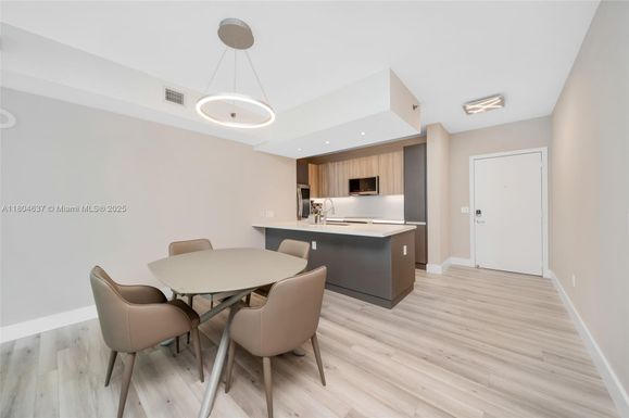 951 Brickell Ave # 2800, Miami FL 33131