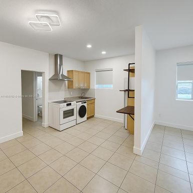 1021 NW 3rd St # 106, Miami FL 33128