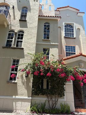 111 Edgewater Dr # 3B, Coral Gables FL 33133