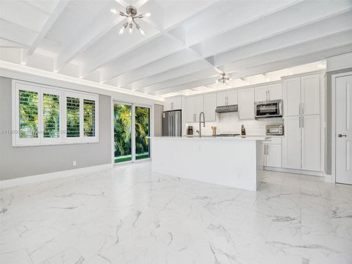 2627 NE 10th Ave, Wilton Manors FL 33334