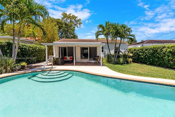 1558 Normandy Dr, Miami Beach FL 33141