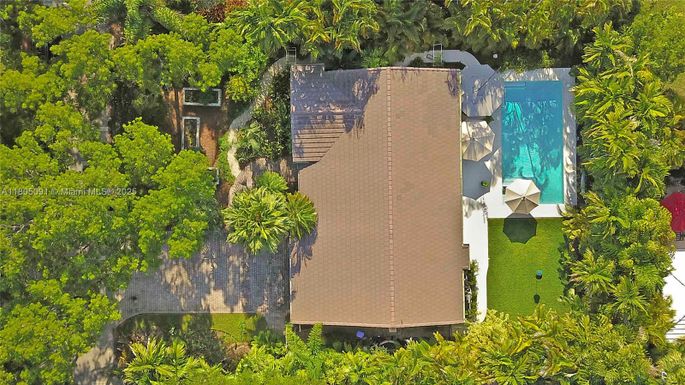 1526 Dorado Ave, Coral Gables FL 33146