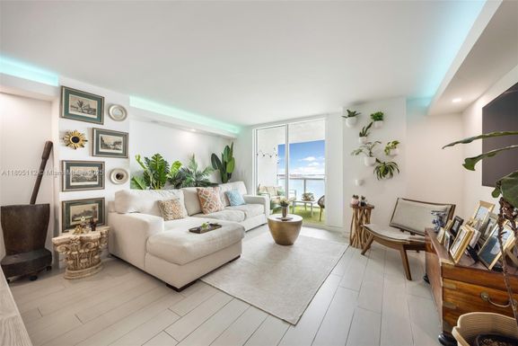 2101 Brickell Ave # 807, Miami FL 33129