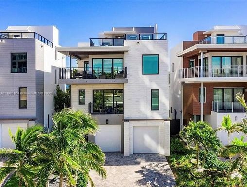 332 Balboa St, Hollywood FL 33019