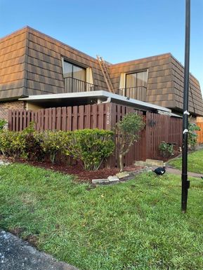 1670 Forest Lakes Cir # C, West Palm Beach FL 33406