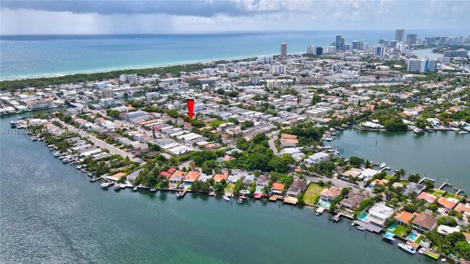 800 85th St, Miami Beach FL 33141