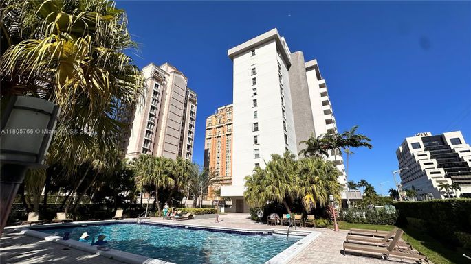 625 Biltmore Way # 707, Coral Gables FL 33134