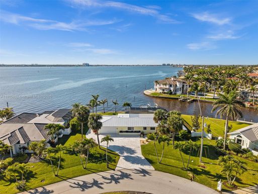 1600 Edith Esplanade, Cape Coral FL 33904