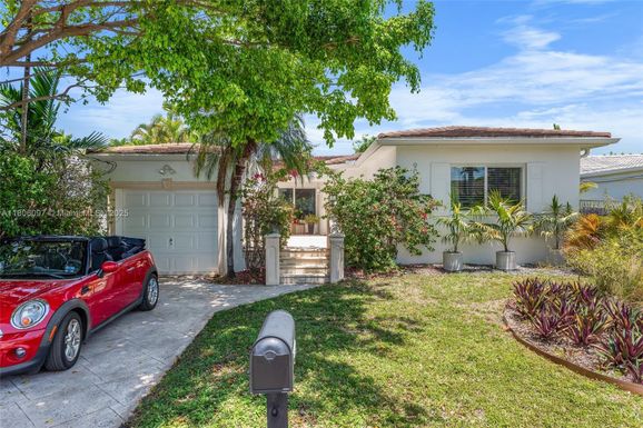 9057 Emerson Ave, Surfside FL 33154